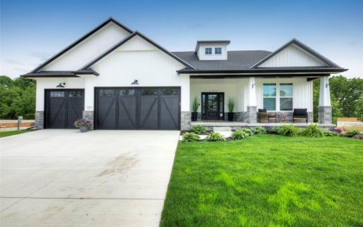 MOH 121 – Gambrel Lane – Howell